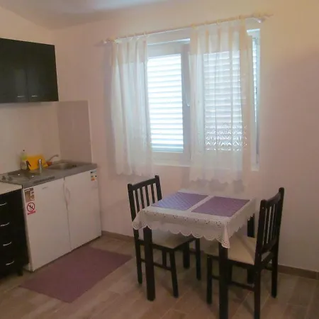 Natasa Apartman Prvic Luka